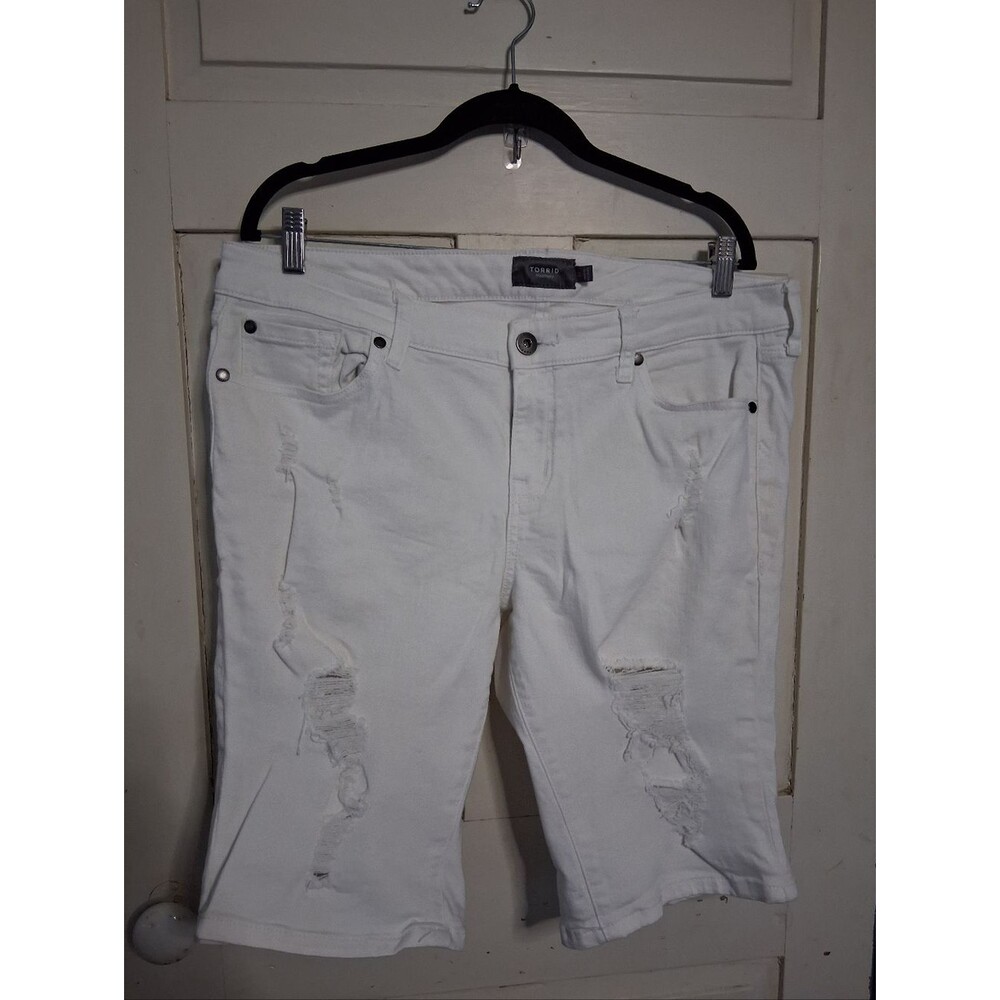 Torrid Size 16 White Stretch Denim High-rise Distressed Bermuda Boyfriend Shorts